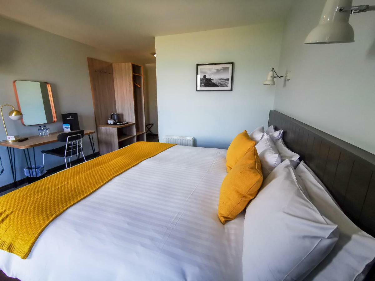 Marine Hotel Ballycastle Eksteriør billede